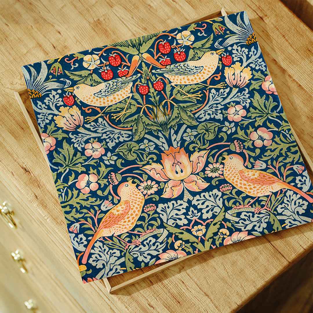 Strawberry thief - Misthios Studio